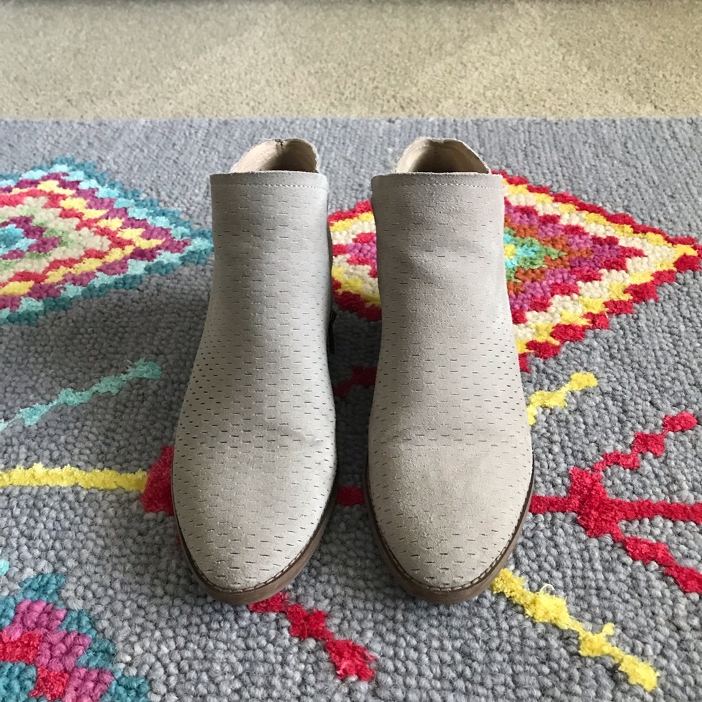 Lucky Brand Light Grey Booties